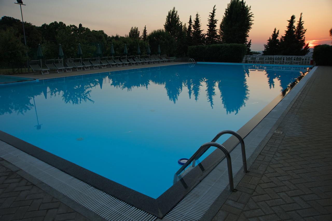 Villaggio Turistico Camping Il Fontino Скарлино Экстерьер фото
